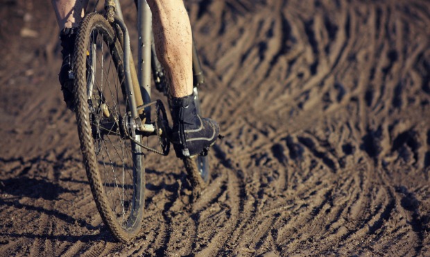 tracklocross racing in mud