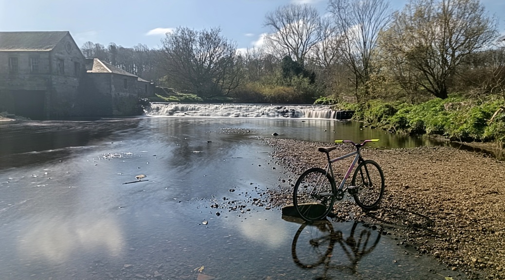 mindful cycling in pollok park, glasgow